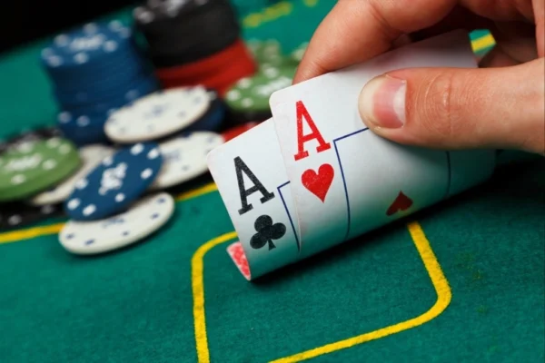 Hướng dẫn cách tham gia chơi Poker tại Rikvip